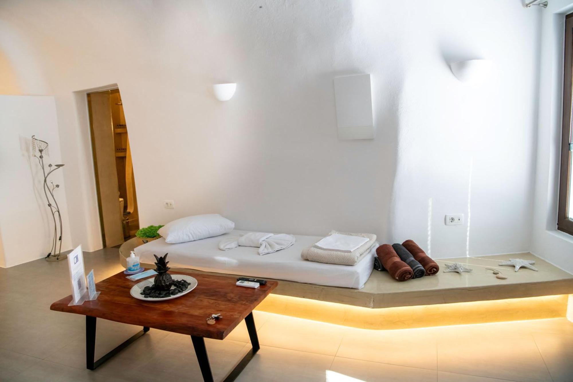Luxe Efis Home Sea View 4 Villas & 4 Prive Jacuzzi Imerovigli (Santorini) Exterior foto